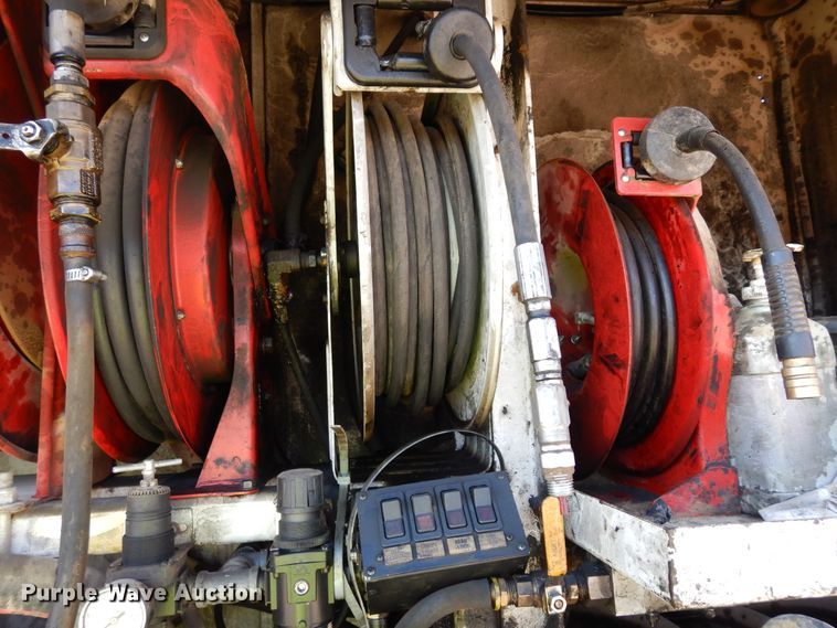 image for item DK0234 2014 Peterbilt 337  fuel / lube truck