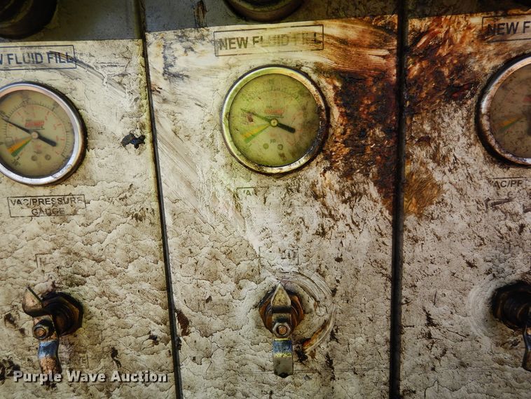 image for item DK0234 2014 Peterbilt 337  fuel / lube truck