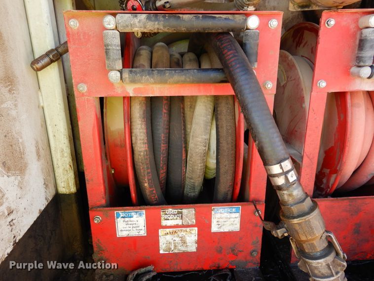 image for item DK0234 2014 Peterbilt 337  fuel / lube truck