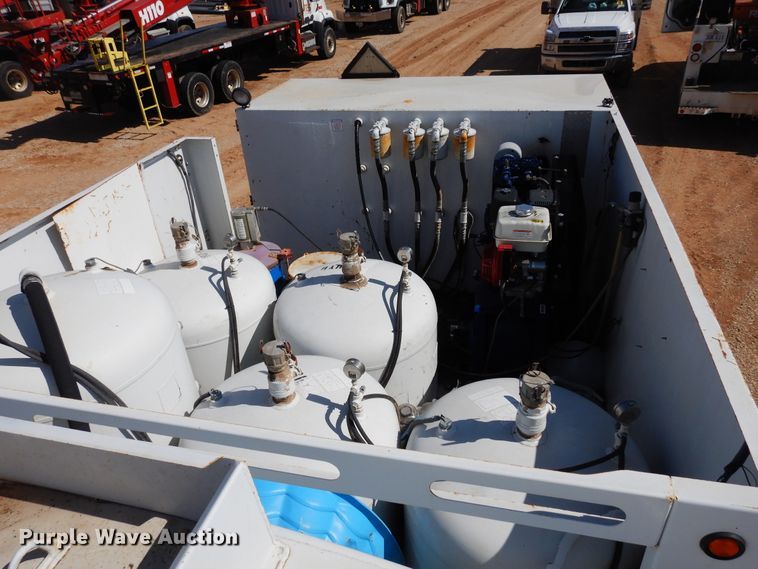 image for item DK0234 2014 Peterbilt 337  fuel / lube truck