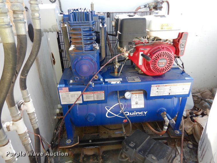 image for item DK0234 2014 Peterbilt 337  fuel / lube truck