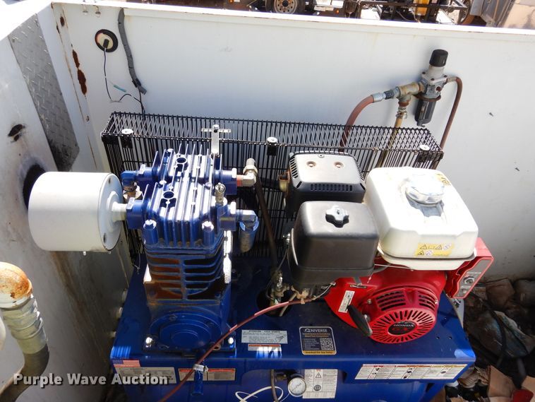 image for item DK0234 2014 Peterbilt 337  fuel / lube truck