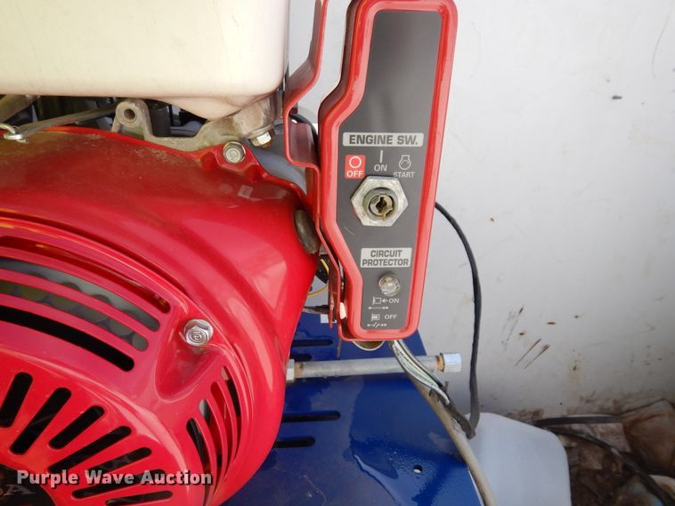 image for item DK0234 2014 Peterbilt 337  fuel / lube truck