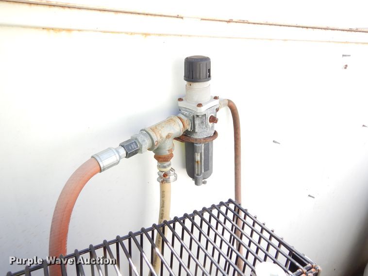 image for item DK0234 2014 Peterbilt 337  fuel / lube truck