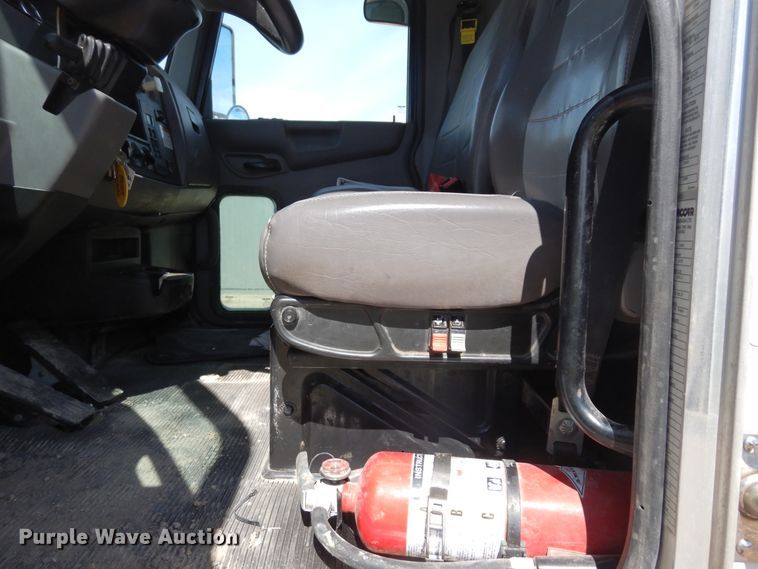 image for item DK0234 2014 Peterbilt 337  fuel / lube truck