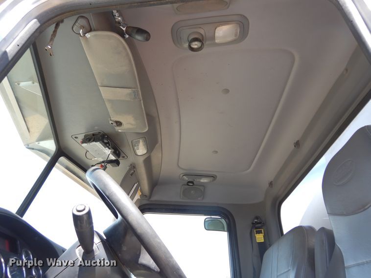 image for item DK0234 2014 Peterbilt 337  fuel / lube truck