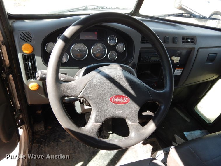 image for item DK0234 2014 Peterbilt 337  fuel / lube truck