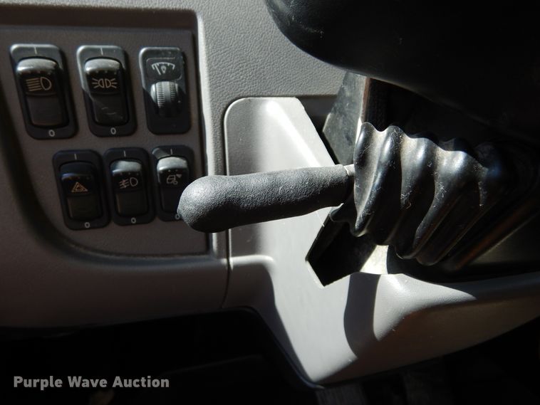 image for item DK0234 2014 Peterbilt 337  fuel / lube truck