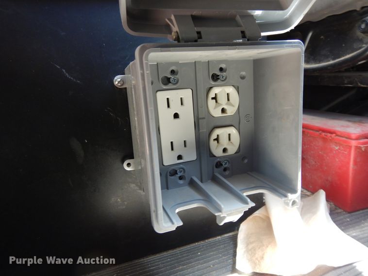 image for item DK0234 2014 Peterbilt 337  fuel / lube truck