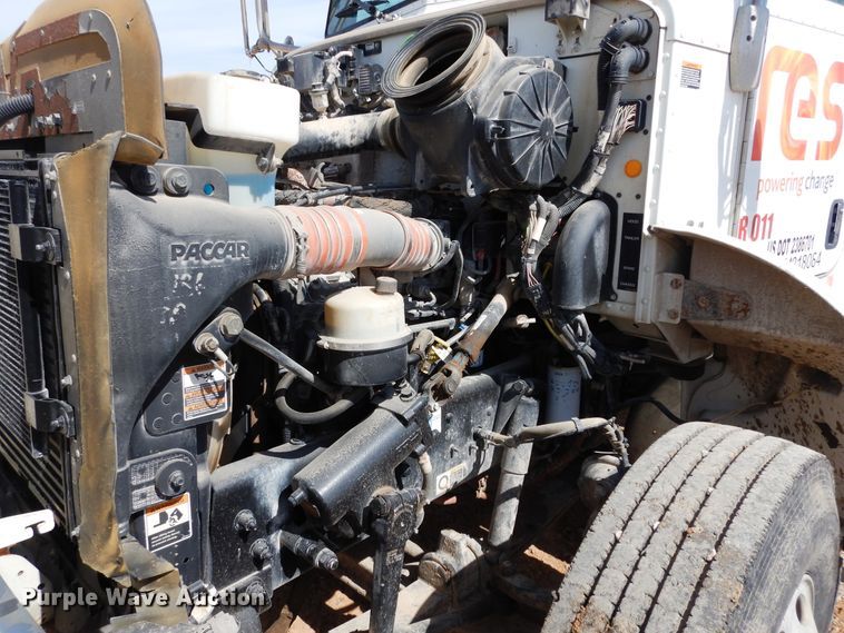 image for item DK0234 2014 Peterbilt 337  fuel / lube truck