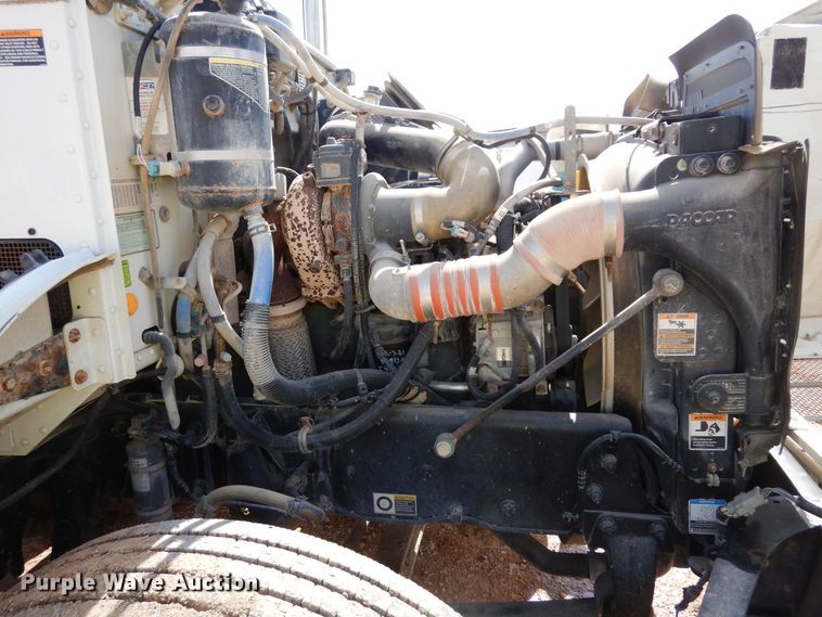 image for item DK0234 2014 Peterbilt 337  fuel / lube truck