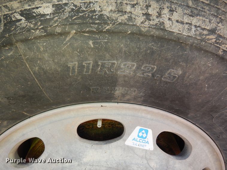 image for item DK0234 2014 Peterbilt 337  fuel / lube truck