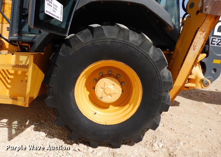 image for item DK0242 2013 John Deere 310SK  backhoe