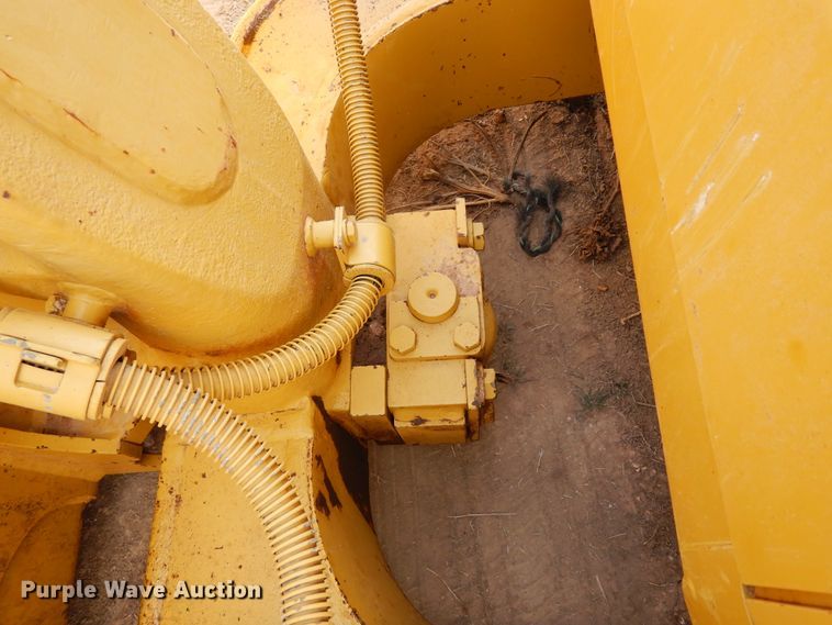 image for item DK0243 2006 Caterpillar D5N XL  pipelayer