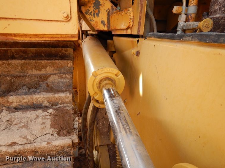 image for item DK0243 2006 Caterpillar D5N XL  pipelayer