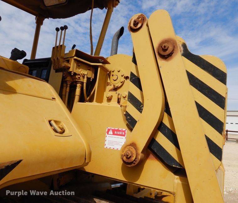 image for item DK0243 2006 Caterpillar D5N XL  pipelayer