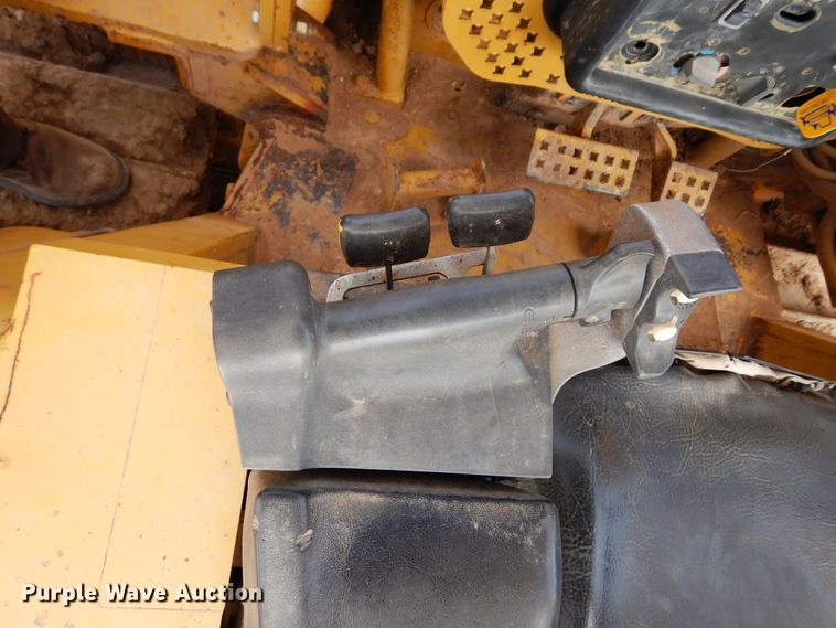 image for item DK0243 2006 Caterpillar D5N XL  pipelayer