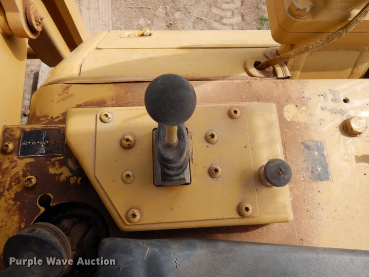 image for item DK0243 2006 Caterpillar D5N XL  pipelayer