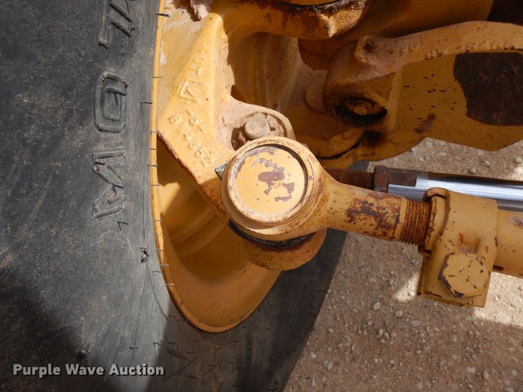 image for item DK0244 2002 Caterpillar 140H  motor grader