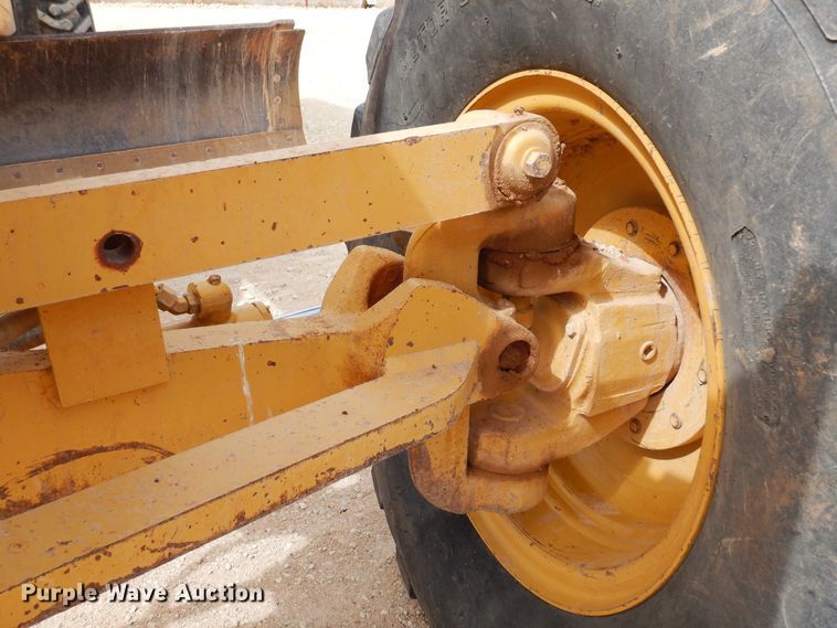 image for item DK0244 2002 Caterpillar 140H  motor grader