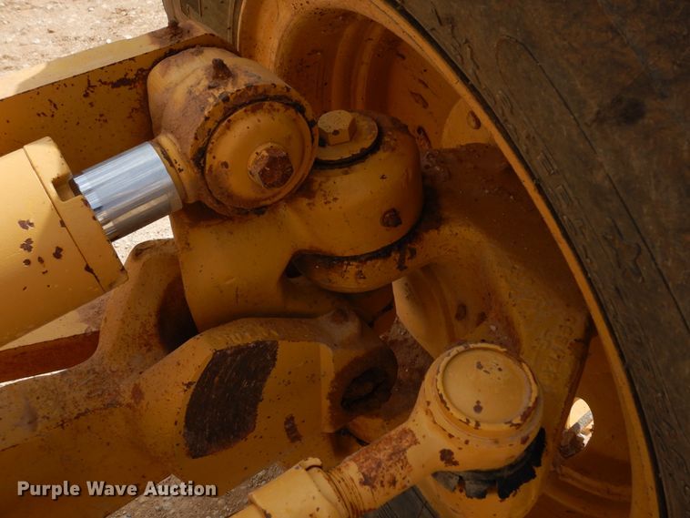 image for item DK0244 2002 Caterpillar 140H  motor grader