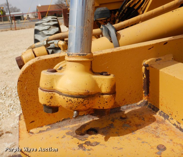 image for item DK0244 2002 Caterpillar 140H  motor grader