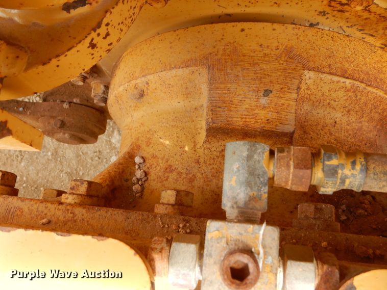 image for item DK0244 2002 Caterpillar 140H  motor grader