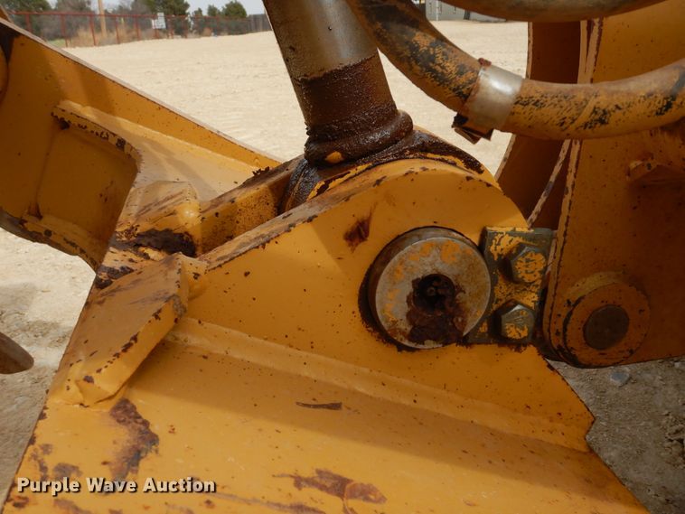 image for item DK0244 2002 Caterpillar 140H  motor grader