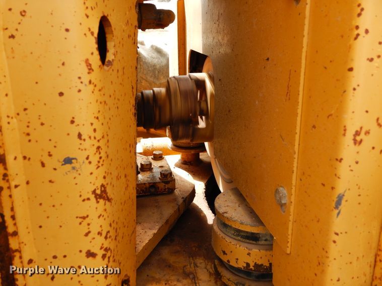 image for item DK0244 2002 Caterpillar 140H  motor grader