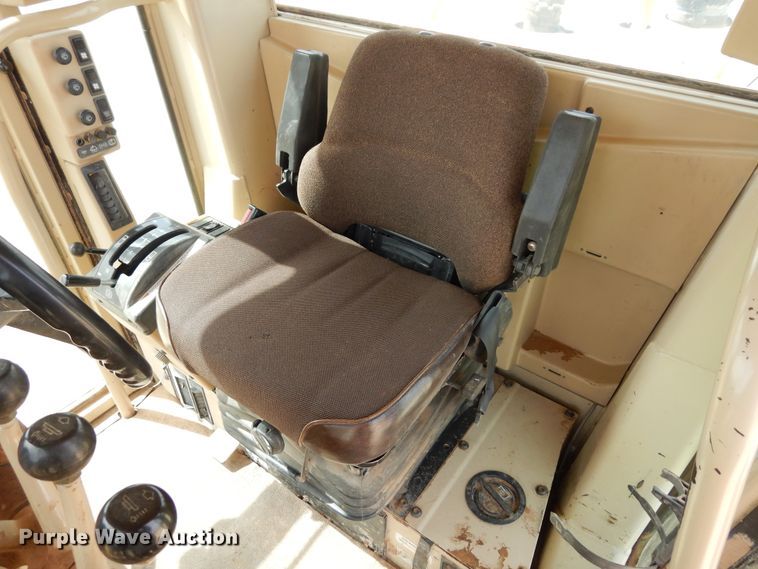 image for item DK0244 2002 Caterpillar 140H  motor grader