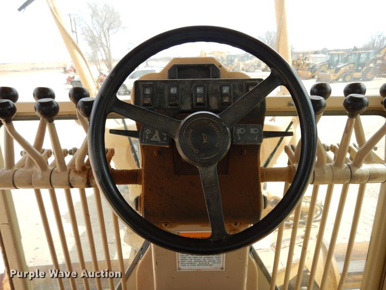 image for item DK0244 2002 Caterpillar 140H  motor grader