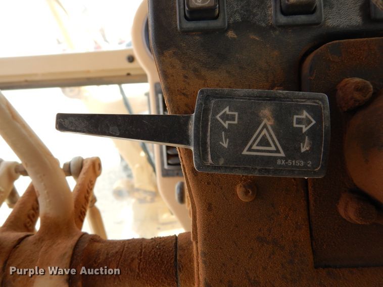 image for item DK0244 2002 Caterpillar 140H  motor grader