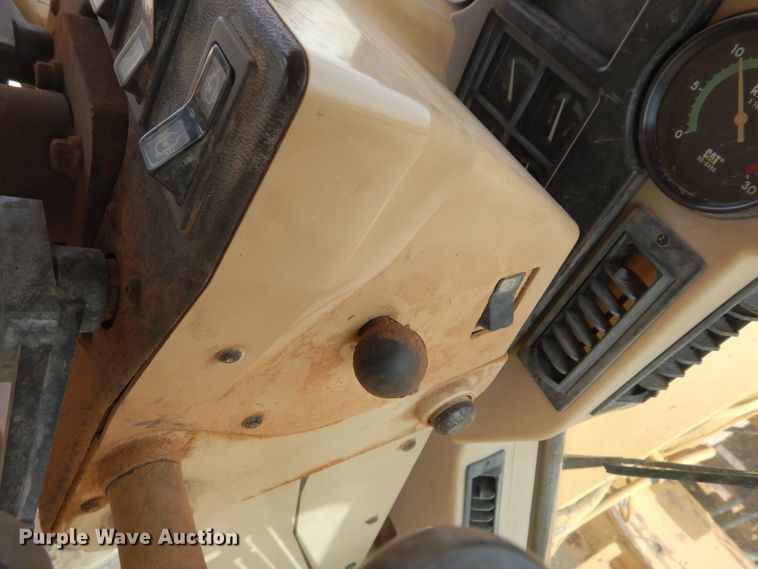 image for item DK0244 2002 Caterpillar 140H  motor grader