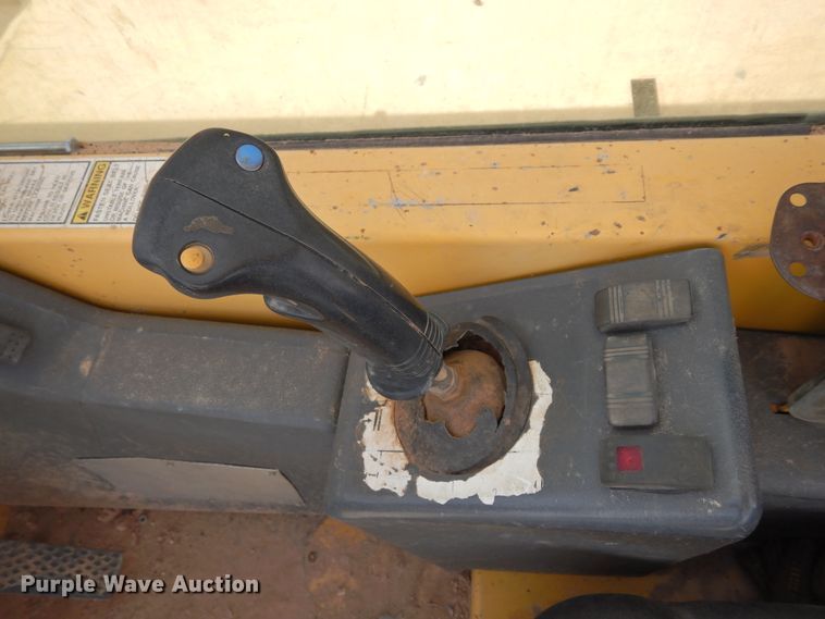 image for item DK0245 2004 Gehl DL-10H telehandler