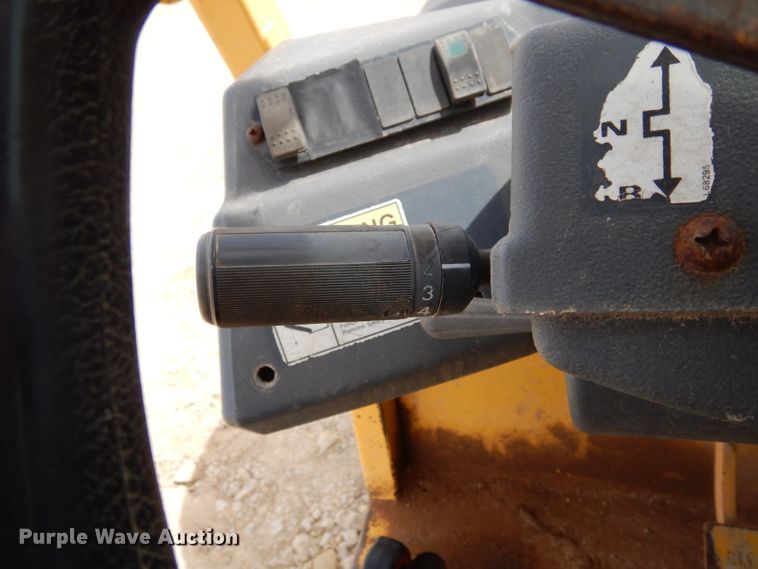 image for item DK0245 2004 Gehl DL-10H telehandler