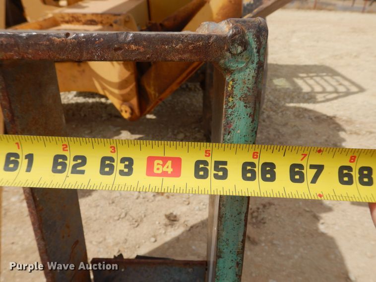 image for item DK0245 2004 Gehl DL-10H telehandler