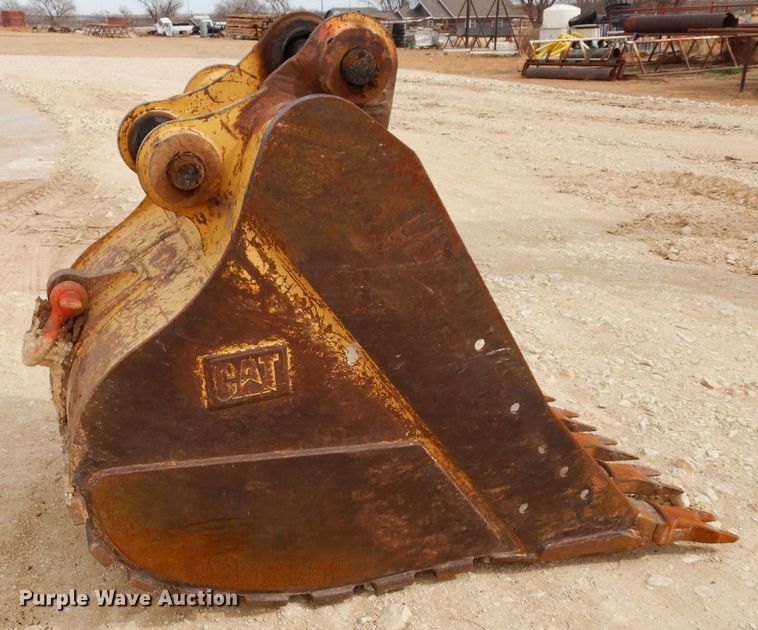 image for item DK0250 Caterpillar  41" W excavator bucket