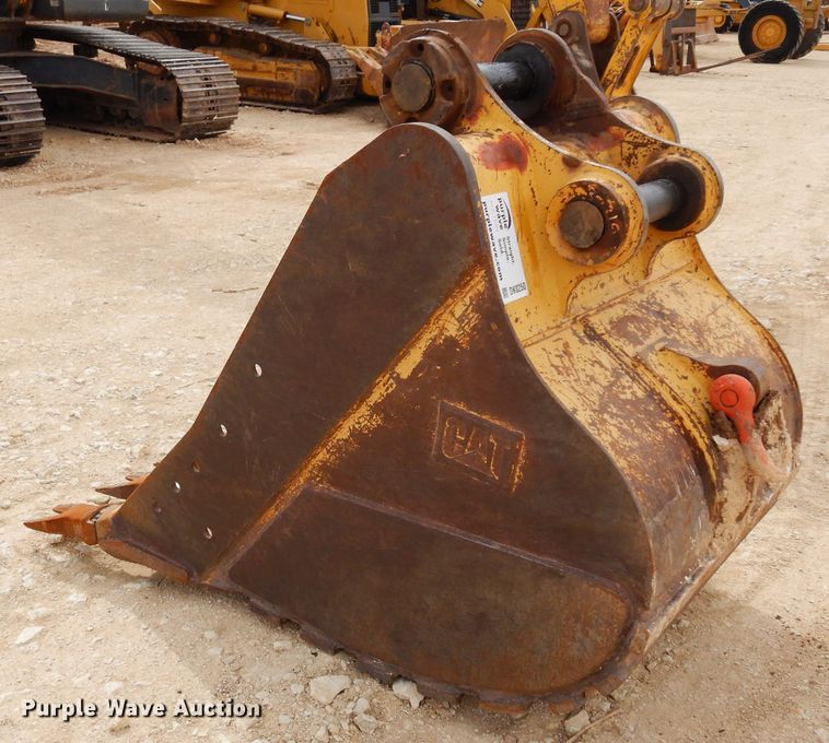 image for item DK0250 Caterpillar  41" W excavator bucket