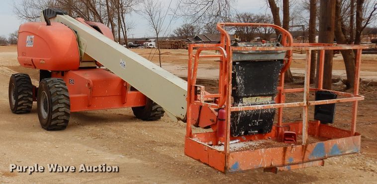 image for item DK0254 2003 JLG 600S  boom lift