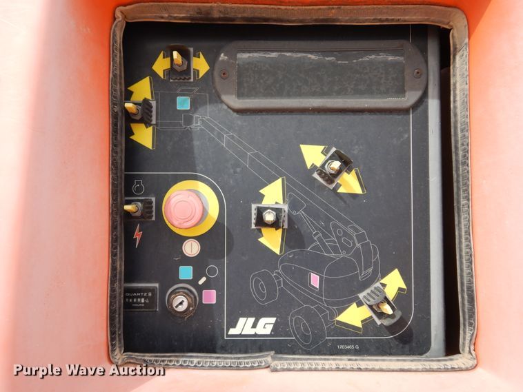 image for item DK0254 2003 JLG 600S  boom lift