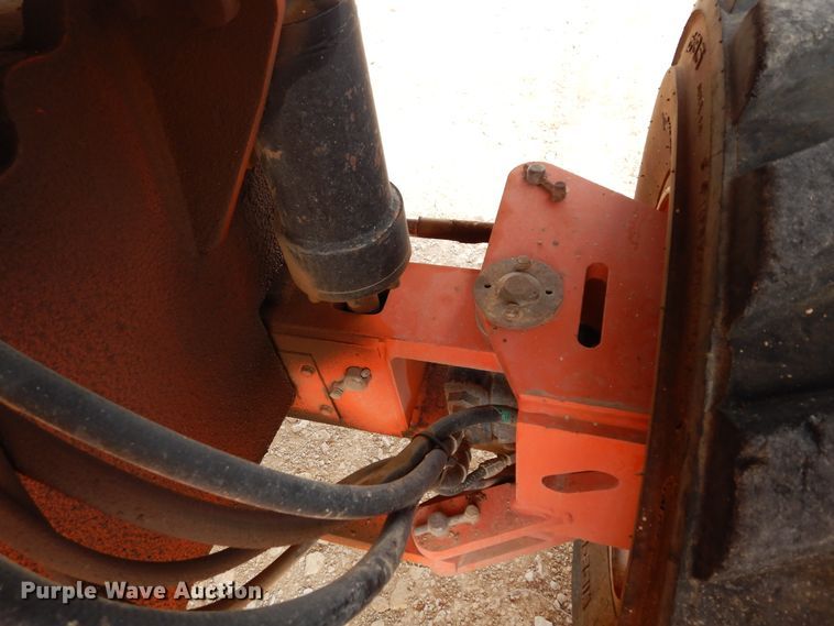 image for item DK0254 2003 JLG 600S  boom lift