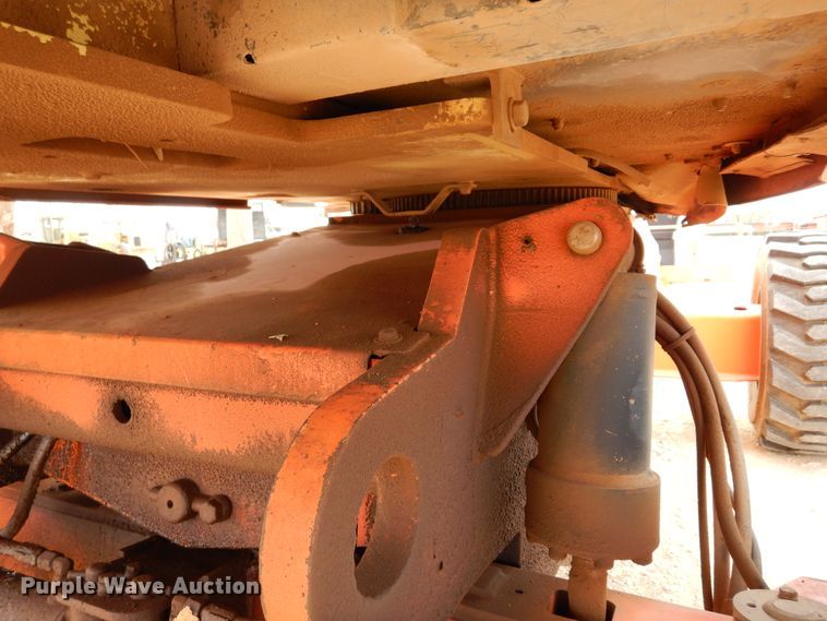 image for item DK0254 2003 JLG 600S  boom lift