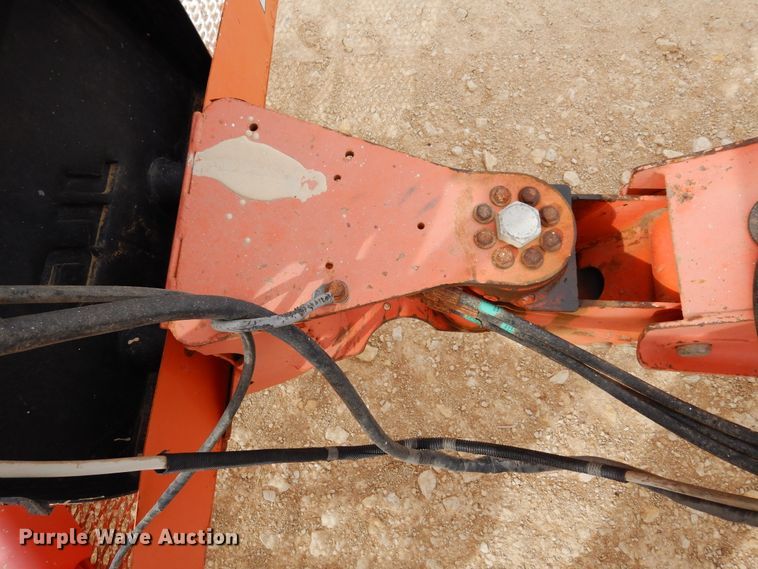 image for item DK0254 2003 JLG 600S  boom lift