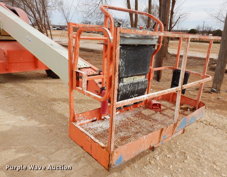 image for item DK0254 2003 JLG 600S  boom lift