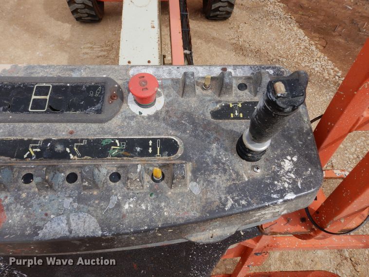 image for item DK0254 2003 JLG 600S  boom lift