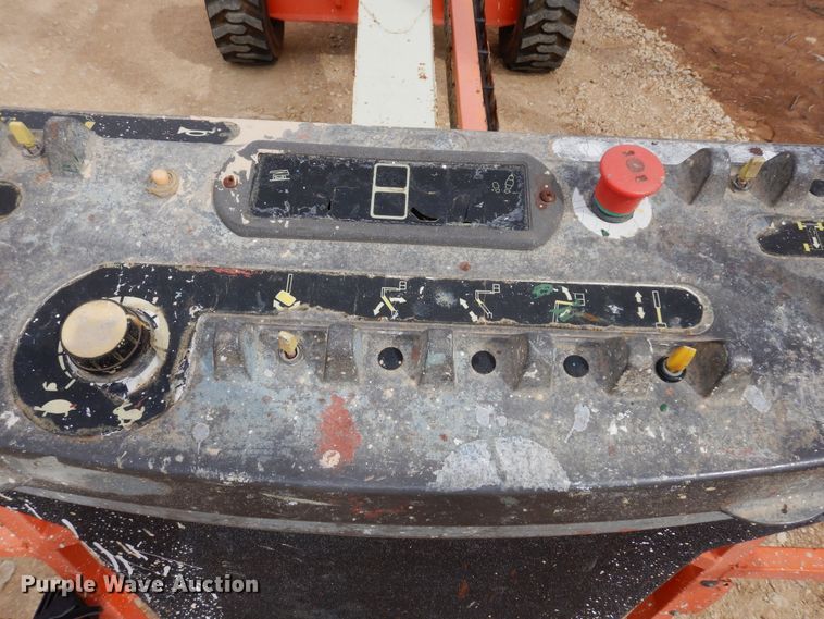 image for item DK0254 2003 JLG 600S  boom lift