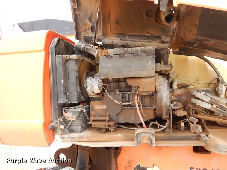 image for item DK0254 2003 JLG 600S  boom lift