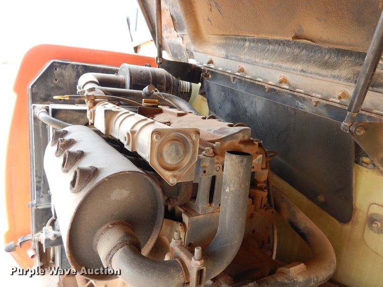 image for item DK0254 2003 JLG 600S  boom lift