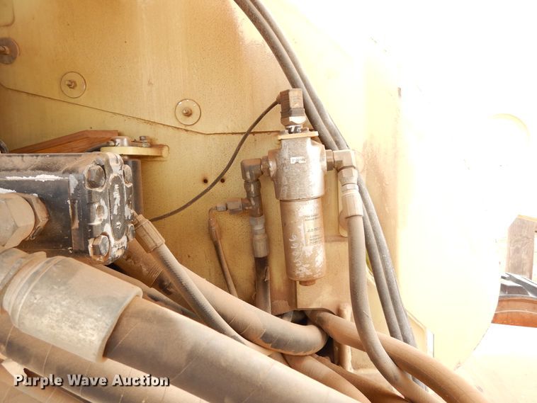 image for item DK0254 2003 JLG 600S  boom lift