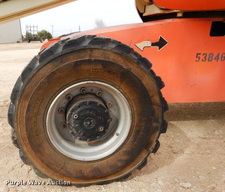 image for item DK0254 2003 JLG 600S  boom lift